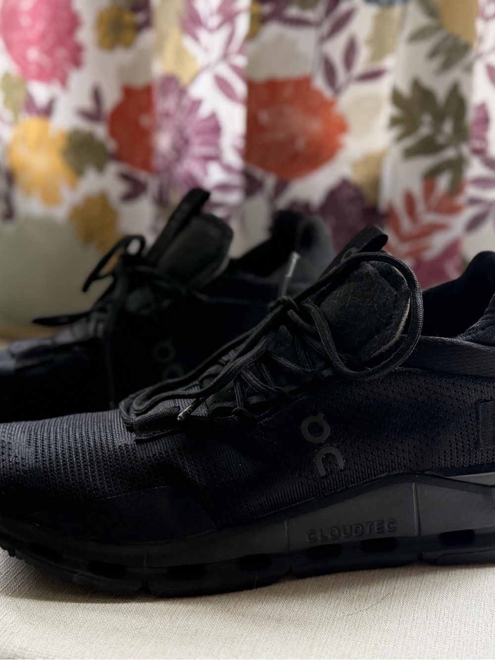 On Cloudnova 2 Sneakers - Picture 2 of 9